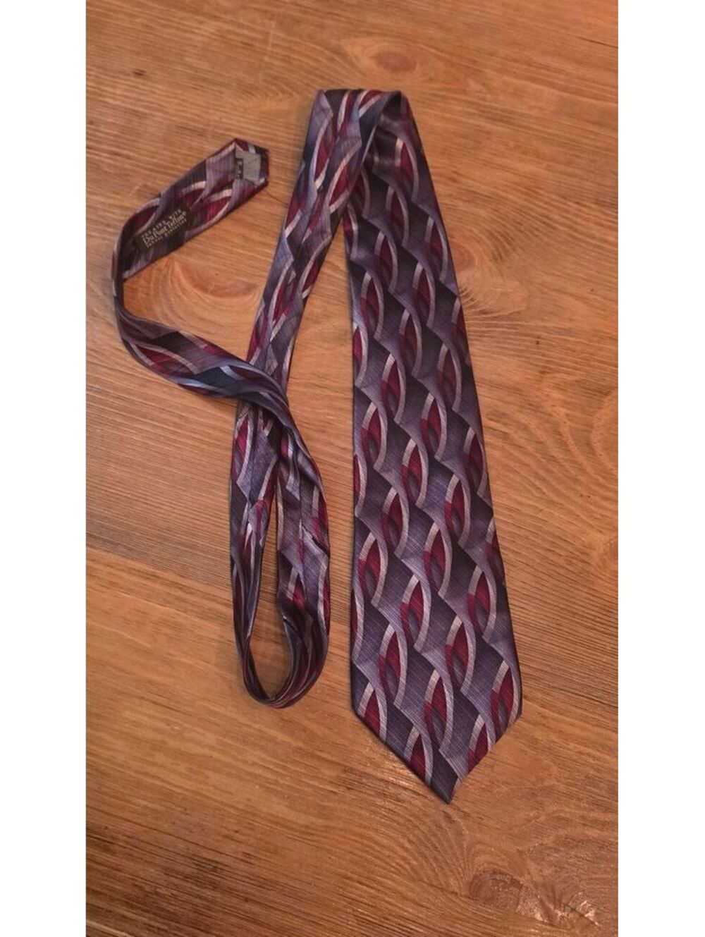 Albert Nipon Men’s Geometric Necktie Burgundy Gray Black Abstract Pattern